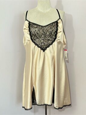 Cosmopolitan Slinky Silky Satin & Lace Nightie XL